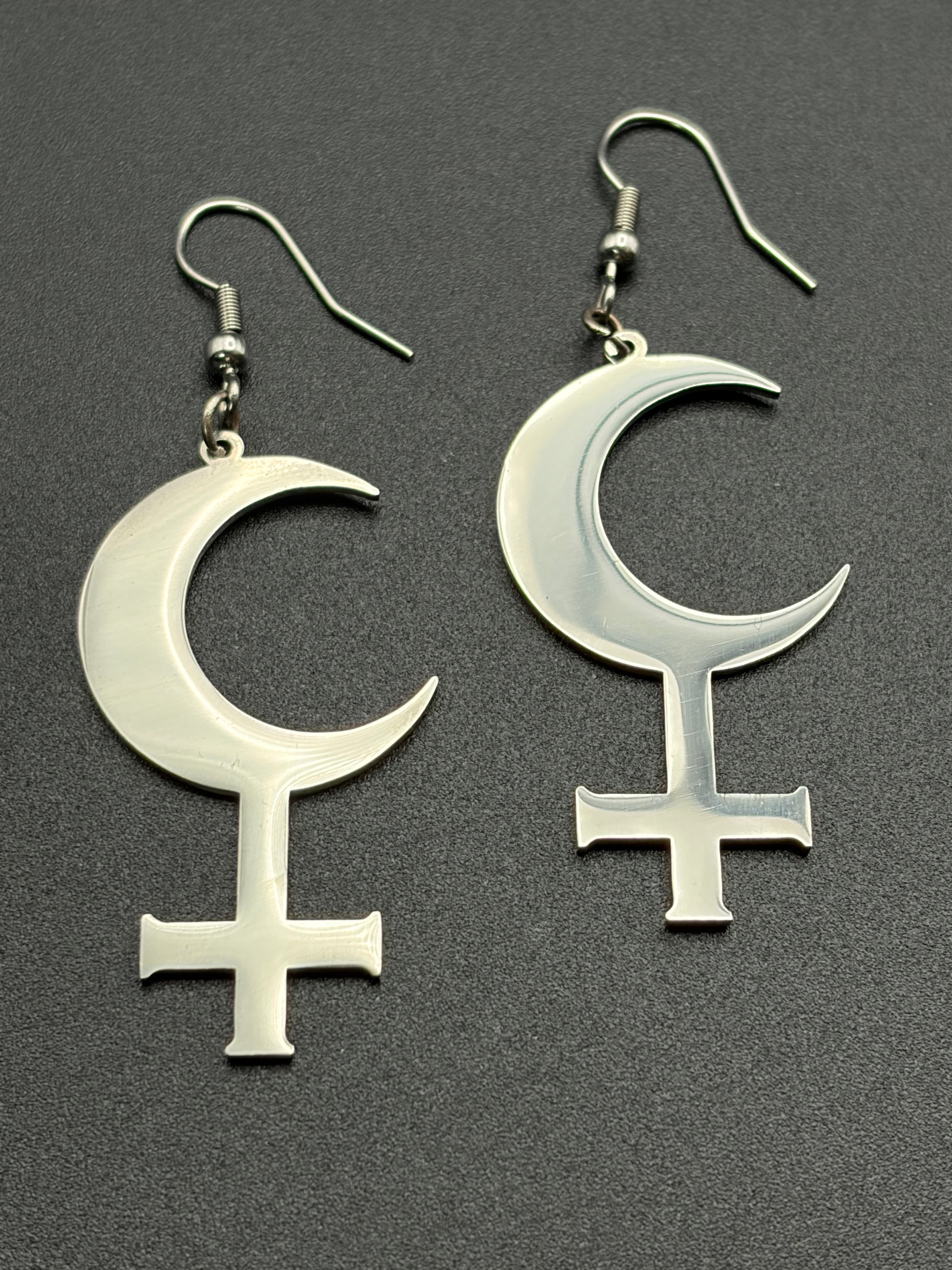 Lillith Symbol Earrings